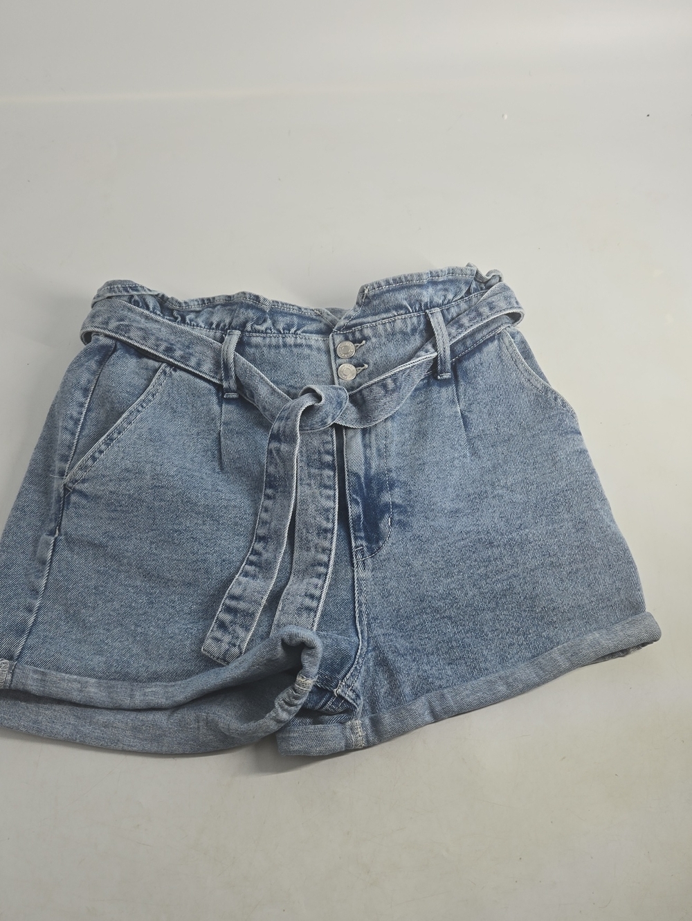Wild Fable High-Waist Light Blue Denim Paperbag Shorts with Tie Belt M
